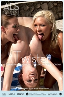 Faye Reagan & Hailey Young & Kacey Jordan - Twister